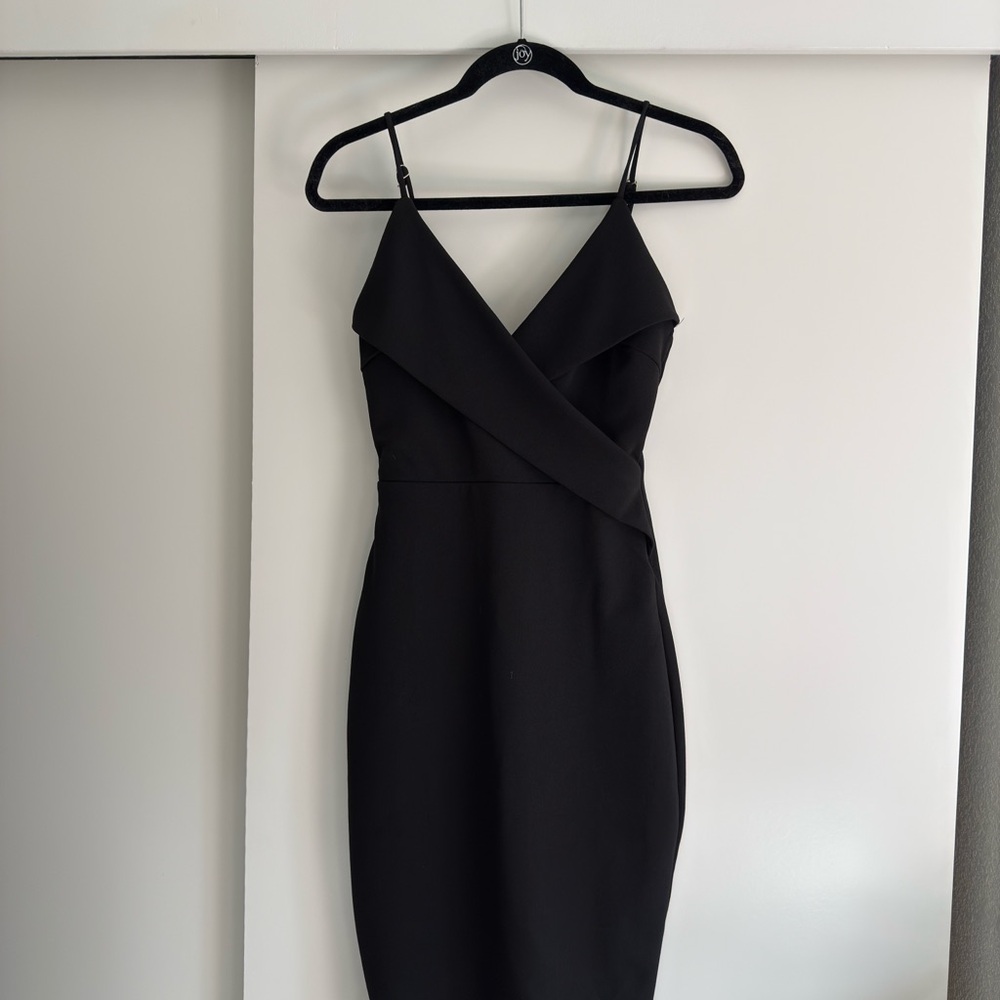 Elegant Black Midi Dress